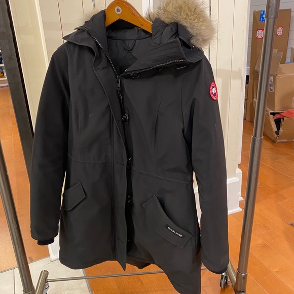 Canada Goose Jackets & Blazers - Canada Goose Jacket Dec. 2018 Rossclair Parka